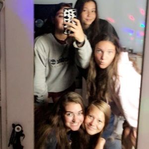 Meet your Posher, Samantha